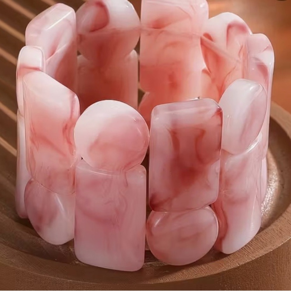 Elegant Pink Marble Bracelet